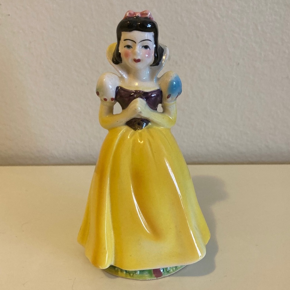 Vintage Snow White by Wales Japan 1960 - Picture 2 of 7